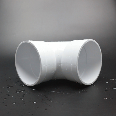 Сточная вода штуцеров не питьевой трубы дренажа PVC белая