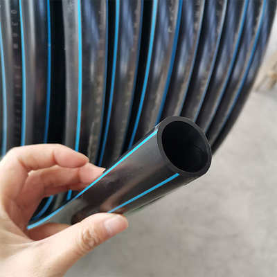 Черно-синие водопроводные трубы из HDPE для распределения воды